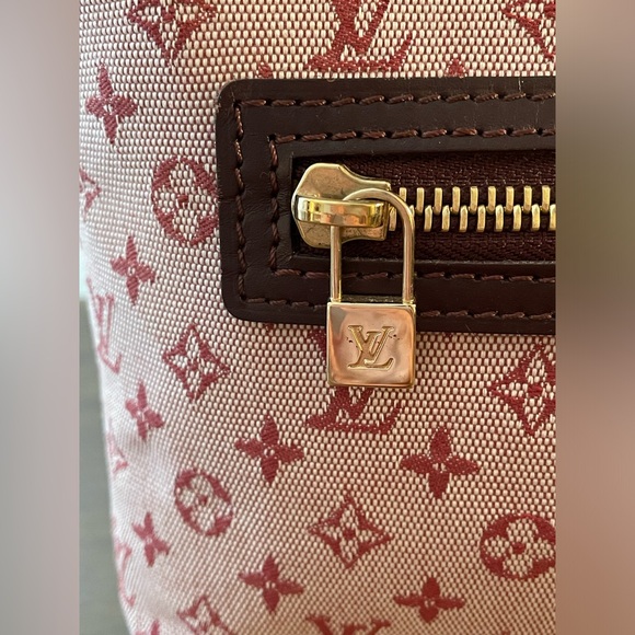 LOUIS VUITTON
Cherry Red Monogram Mini Lin Lucille PM TST Bag - Picture 3 of 12